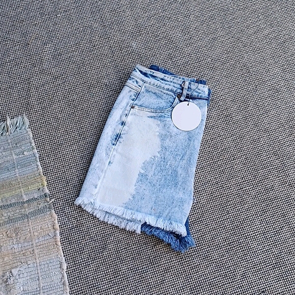 Women's Jean Shorts - Picture 8 of 8